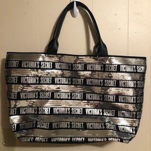 Victoria's Secret Bags - Victoria’s Secret Tote Bag Victoria's Secret Bags - Victoria’s Secret Tote Bag